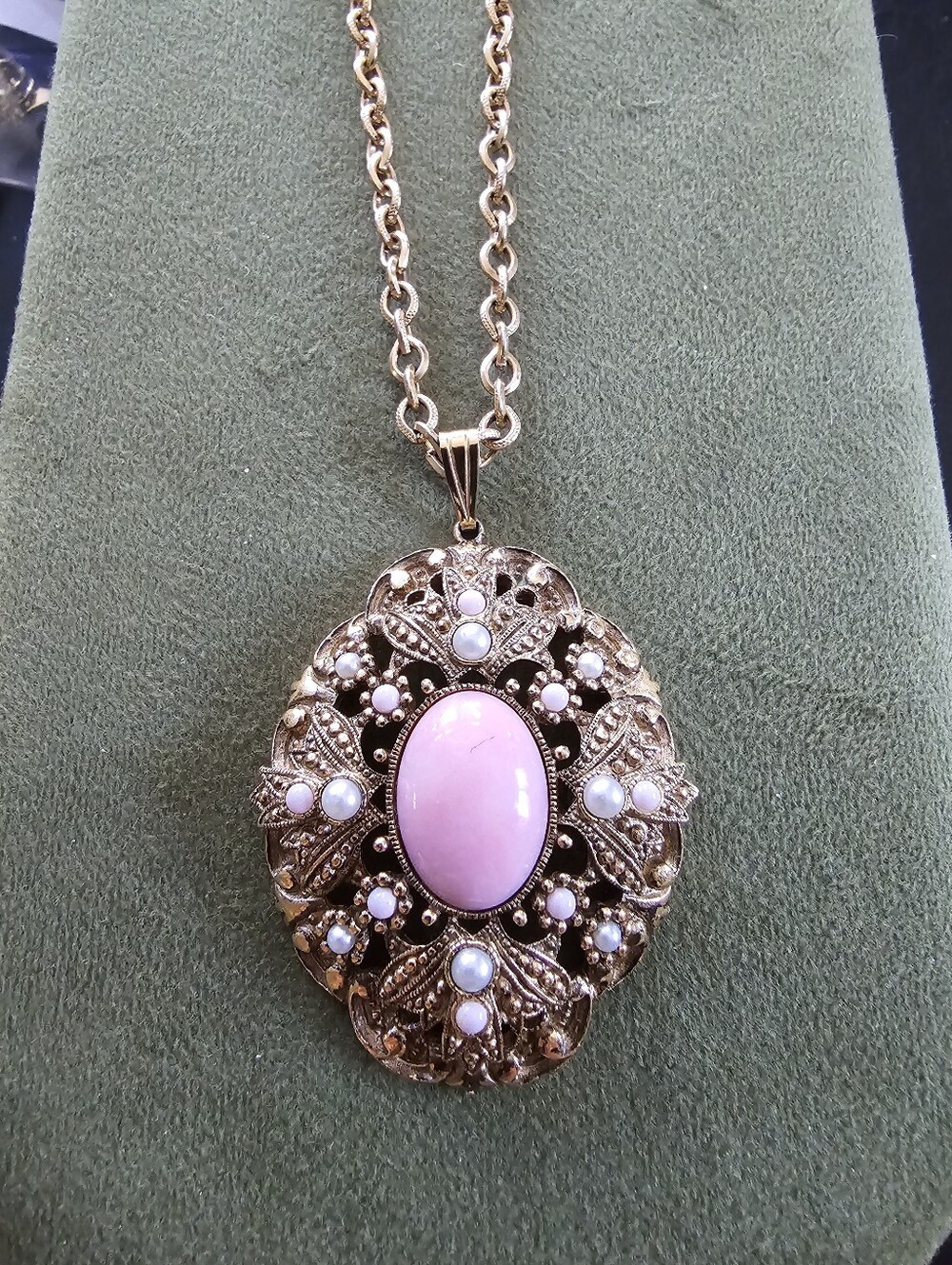 Vintage Avon Necklace